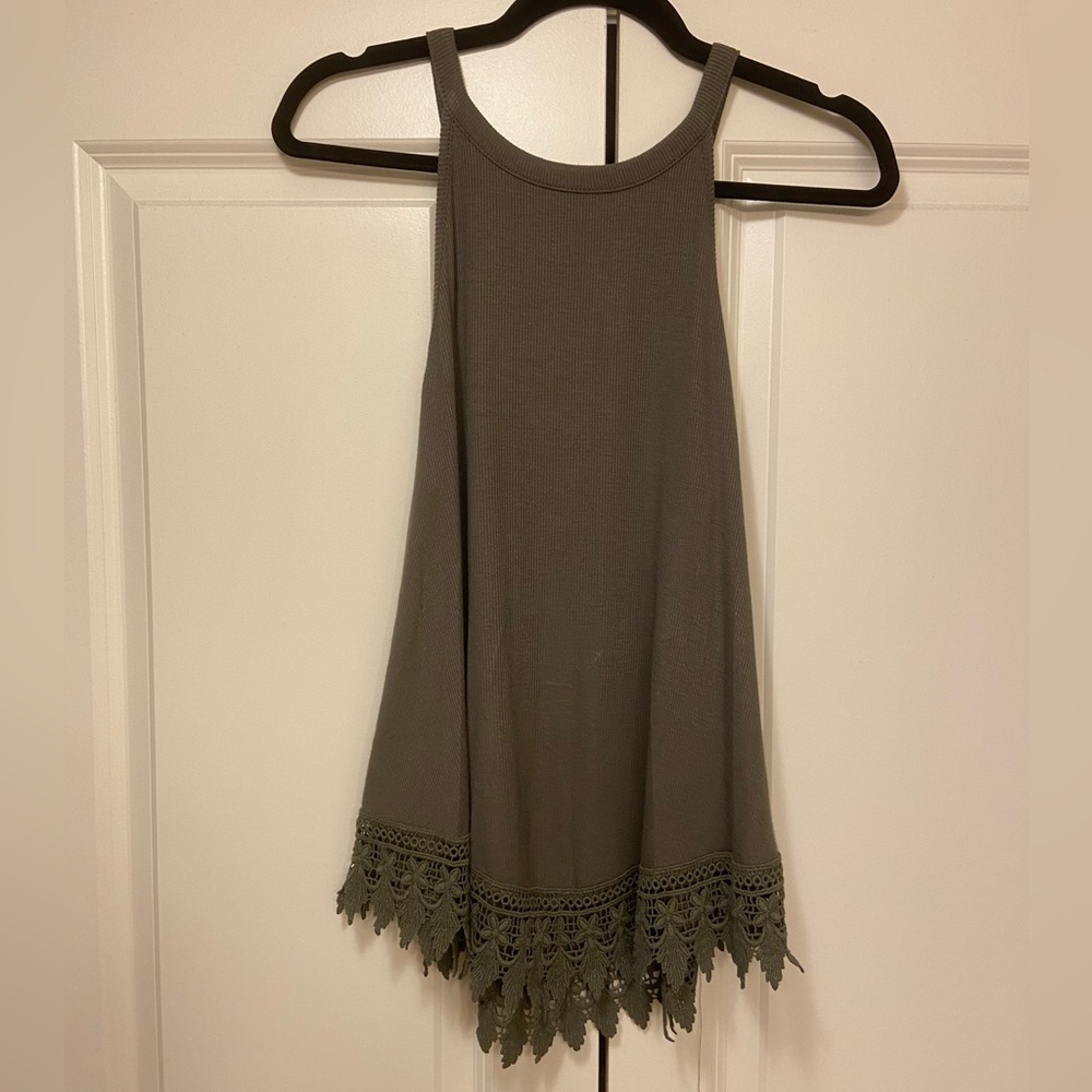 Long tank with lace detail